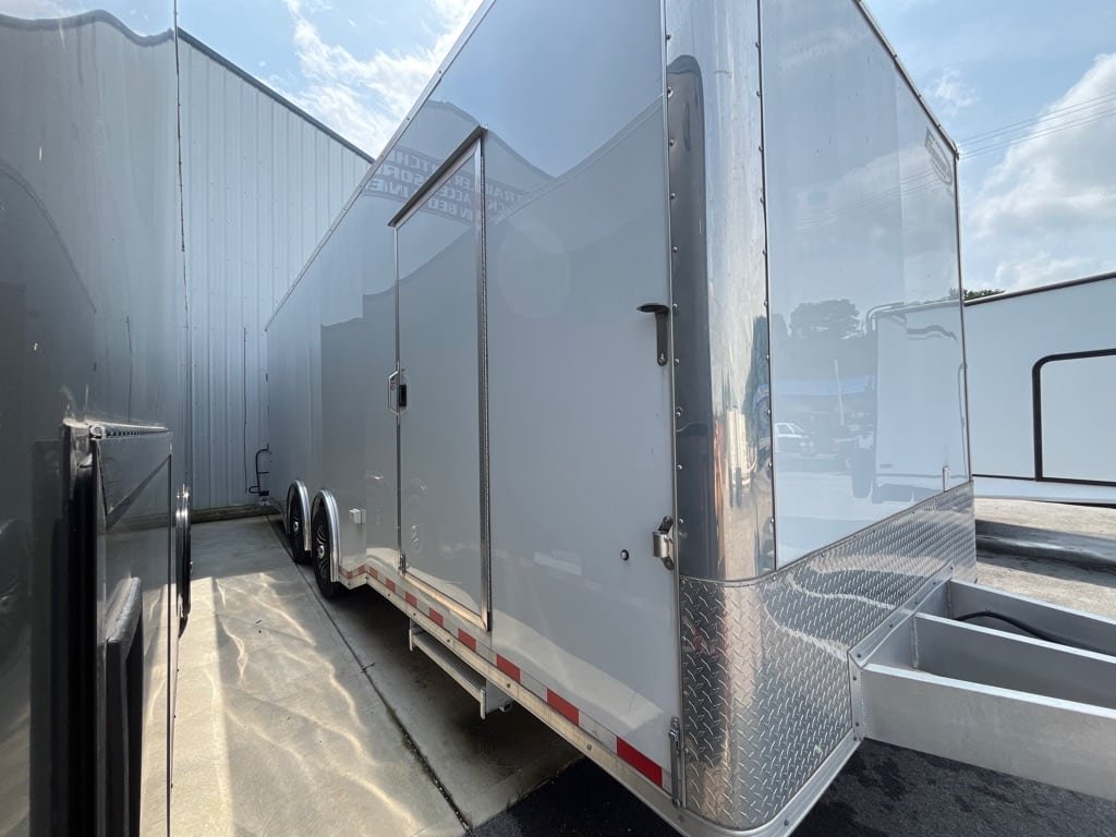 Trailers / 2025 FORMULA ALUM.TRIUMPH RT C10240 - Image 4