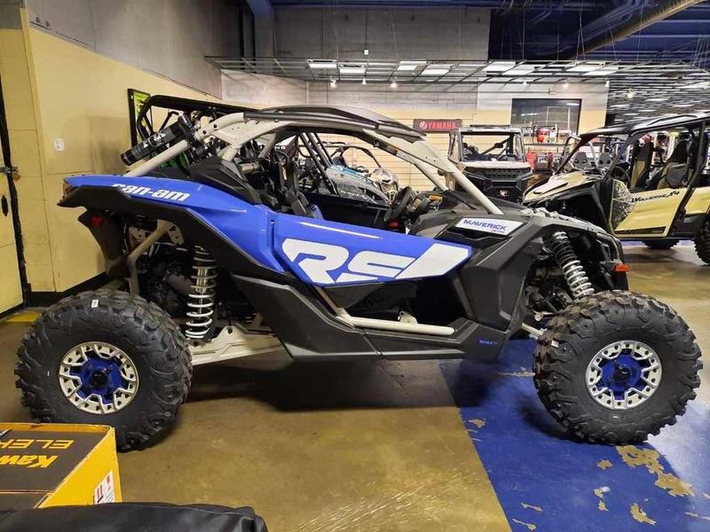 2023 Can-Am® Maverick X3 X rs Turbo RR Intense Blue / Carbon Black / Chalk Grey - Image 7