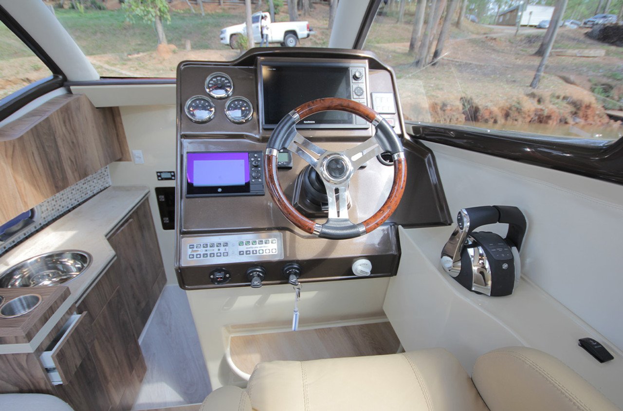 2022 Flex 1100 Cabin with Outboard Engines - Image 3